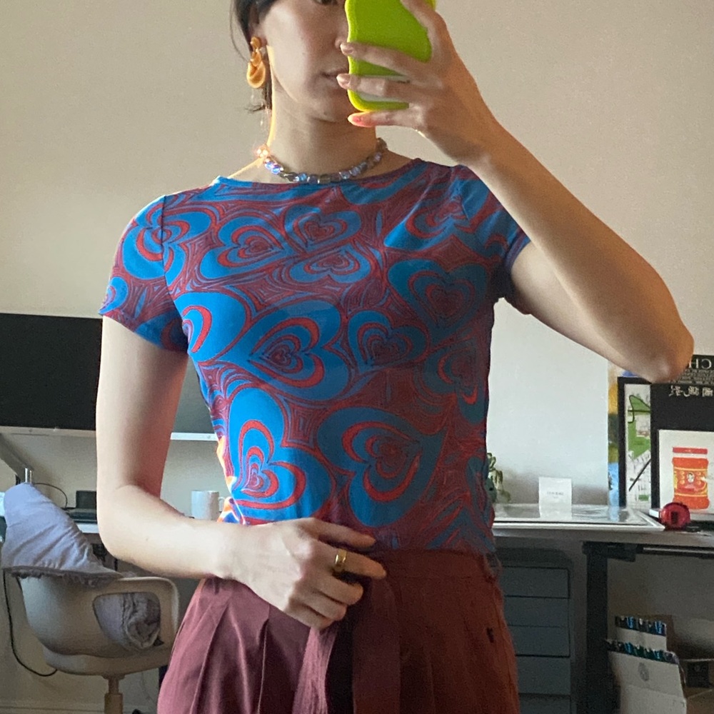 Lisa Says Gah Alex Wild Hearts Print Mesh Tee